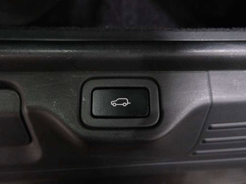 Used 2017 Land Rover Range Rover Supercharged AWD/4WD image 11