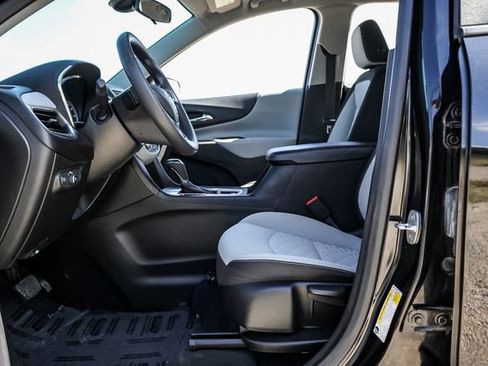 Used 2020 Chevrolet Equinox LS image 9