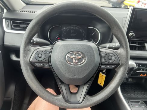 Used 2023 Toyota RAV4 LE AWD/4WD image 11