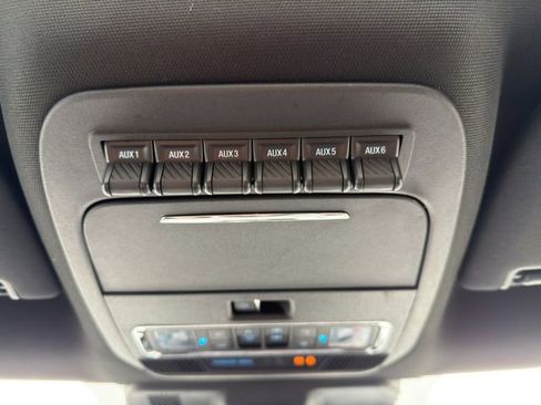 Used 2024 Ford F450 Platinum w/ FX4 Off-Road Package image 46