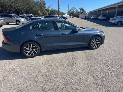 Used 2020 Volvo S60 T5 Momentum image 8