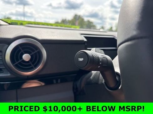 Used 2024 INEOS Grenadier Fieldmaster Edition image 13