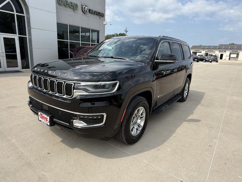 Used 2024 Jeep Wagoneer 4WD image 36