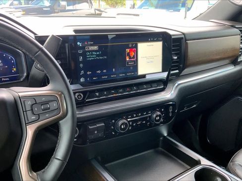 Used 2024 Chevrolet Silverado 3500 High Country w/ High Country Premium Package AWD/4WD image 7