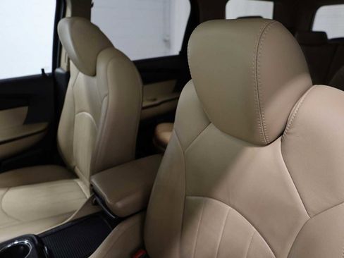 Used 2012 GMC Acadia Denali image 18