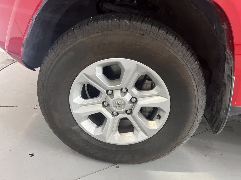 Used 2022 Toyota 4Runner SR5 AWD/4WD image 11