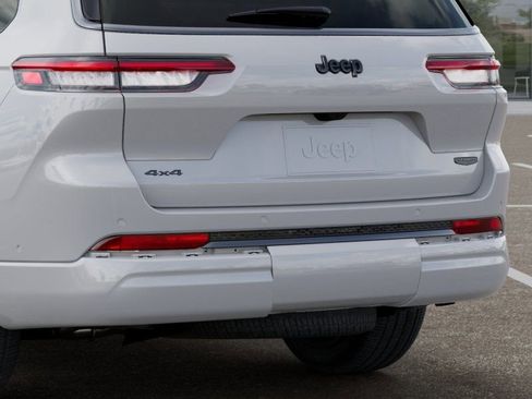 New 2026 Jeep Grand Cherokee L Summit image 13