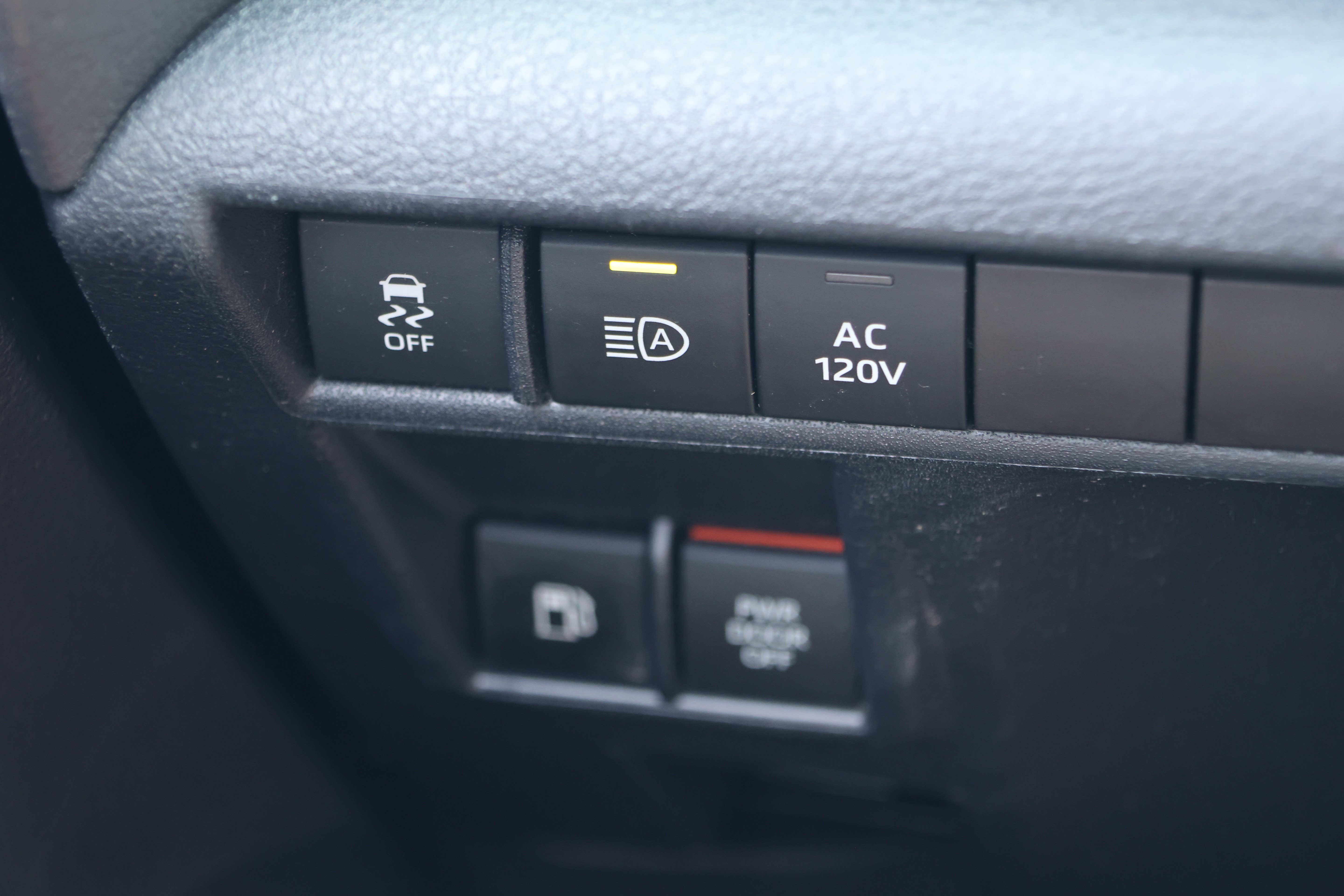 Used 2023 Toyota Sienna XSE w/ XSE Plus Package FWD image 14