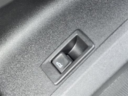 New 2025 Audi Q5 Premium Plus image 23