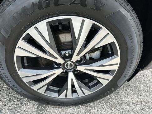 Used 2021 Nissan Rogue SV FWD image 20