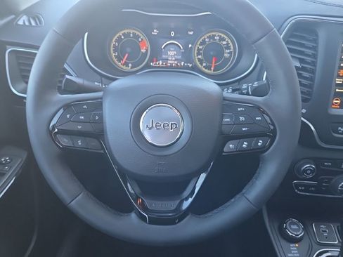 Used 2023 Jeep Cherokee Altitude Lux w/ Lux Elite Package image 35