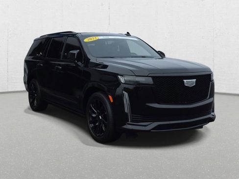 Certified 2023 Cadillac Escalade Sport w/ LPO, ONYX Package image 3