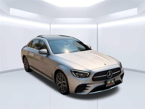Used 2021 Mercedes-Benz E 350 4MATIC Sedan image 3