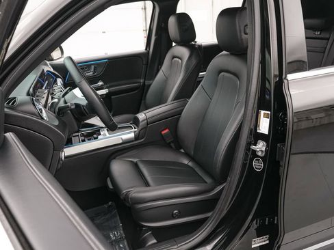 Used 2024 Mercedes-Benz GLB 250 image 12