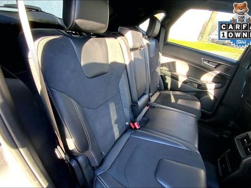 Used 2022 Ford Edge ST image 26