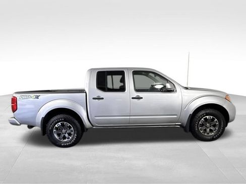 Used 2018 Nissan Frontier PRO-4X AWD/4WD image 10