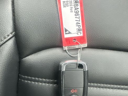 Certified 2024 Ford Edge SEL image 9