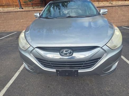 Used 2013 Hyundai Tucson Limited w/ Premium Pkg AWD/4WD image 2