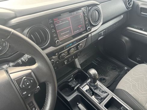 Used 2023 Toyota Tacoma TRD Off-Road image 21
