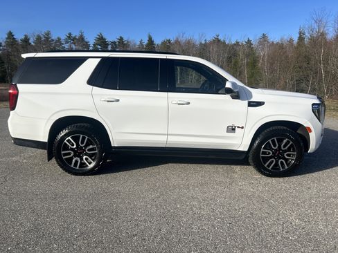 Used 2022 GMC Yukon AT4 AWD/4WD image 4