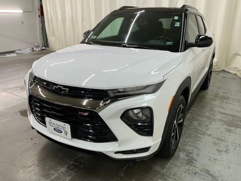 Used 2023 Chevrolet TrailBlazer RS w/ Sun and Liftgate Package AWD/4WD image 8