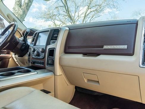 Used 2014 RAM 2500 Laramie w/ Convenience Group image 48