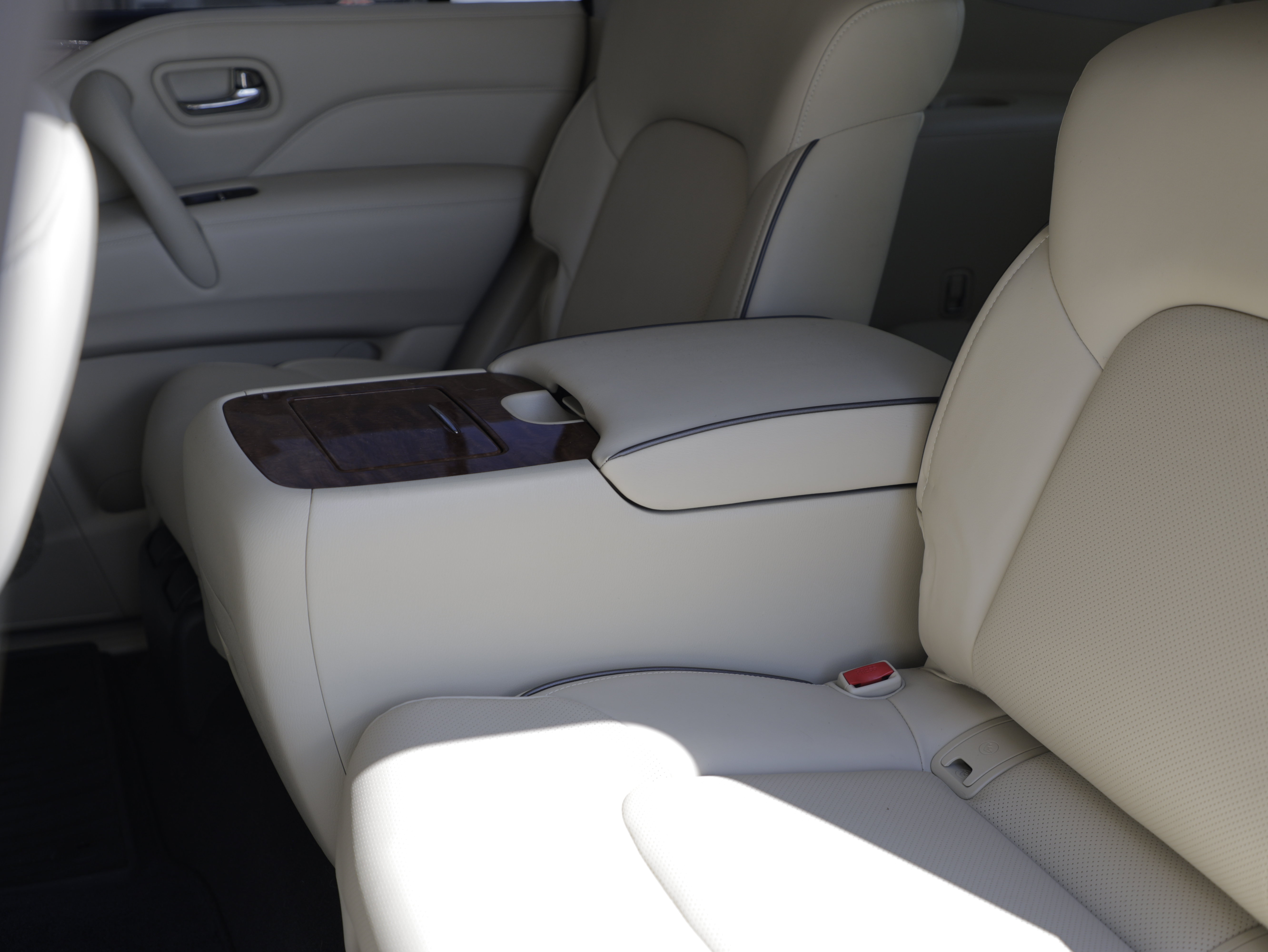 Used 2019 INFINITI QX80 Luxe w/ All-Season Package RWD image 31