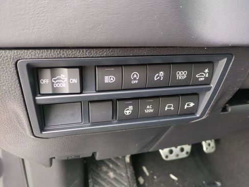 New 2026 Toyota Tundra Platinum AWD/4WD image 17