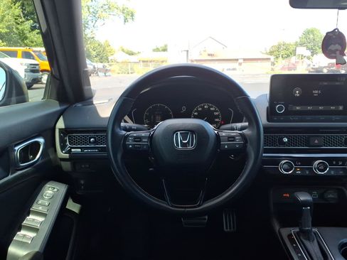 Used 2024 Honda Civic Sport image 17