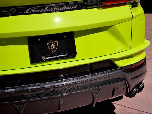Used 2024 Lamborghini Urus Performante AWD/4WD image 24