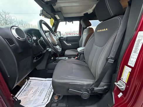 Used 2013 Jeep Wrangler Unlimited Sahara w/ Dual Top Group image 13