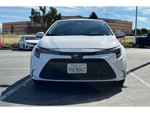 Used 2024 Toyota Corolla LE image 5