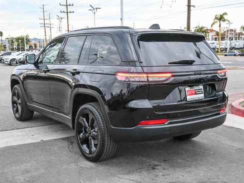 New 2025 Jeep Grand Cherokee Limited image 6