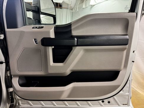 Used 2018 Ford F250 XL w/ Power Equipment Group AWD/4WD image 15