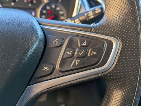 Used 2023 Chevrolet Equinox LT image 23