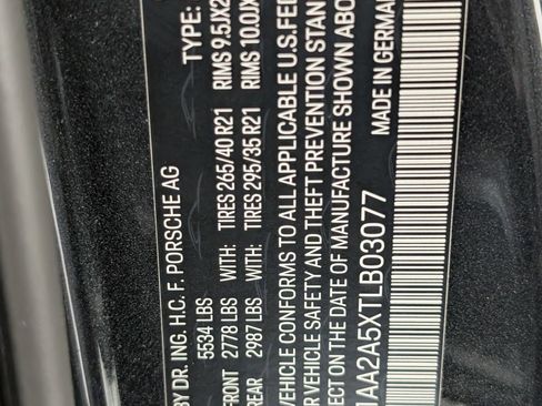 Certified 2026 Porsche Macan AWD/4WD image 27