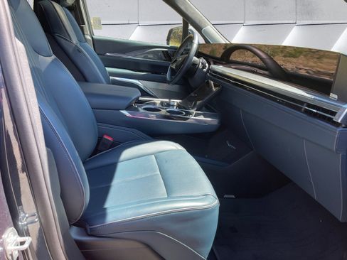 Certified 2025 Cadillac Escalade IQ Luxury 2 w/ LPO, Premium Carpet Package AWD/4WD image 16