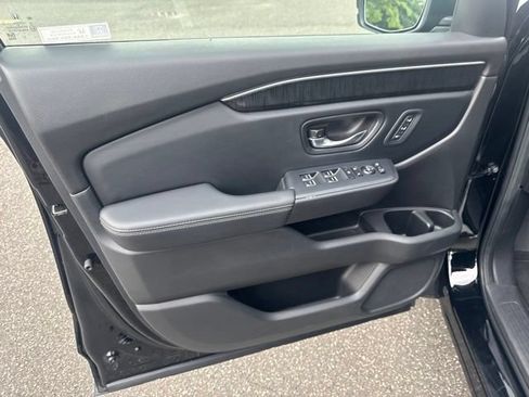 Certified 2023 Honda Pilot Elite image 23