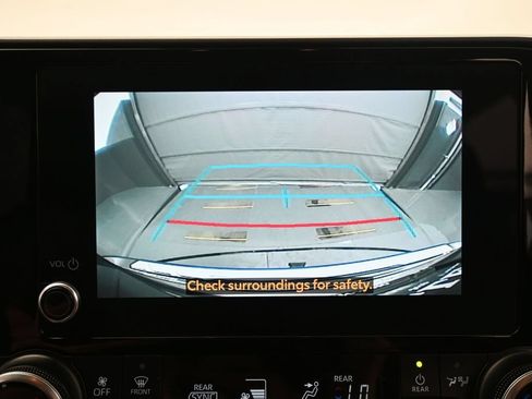 Used 2023 Toyota Highlander L AWD/4WD image 22