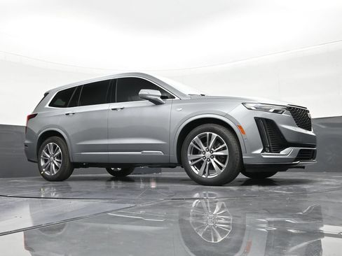 Certified 2023 Cadillac XT6 Premium Luxury w/ Technology Package FWD image 26