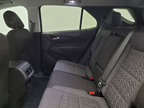 Used 2024 Chevrolet Equinox LT image 18