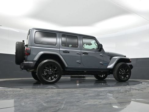 Used 2025 Jeep Wrangler Unlimited Sahara w/ Safety Group AWD/4WD image 50