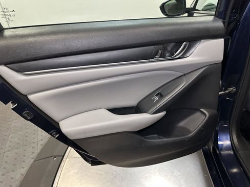 Used 2020 Honda Accord LX image 29