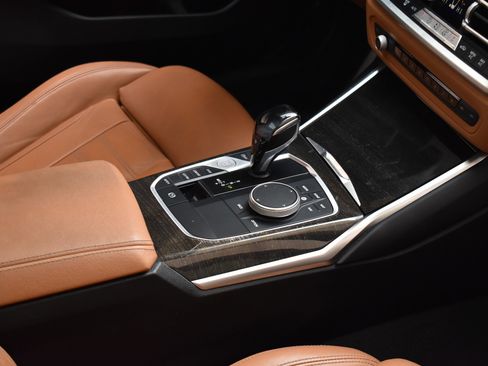 Used 2021 BMW 330i w/ M Sport Package image 28