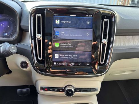 Used 2023 Volvo XC40 B5 Ultimate w/ Climate Package image 28