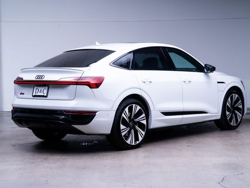 Used 2024 Audi Q8 e-tron Prestige w/ Prestige Package AWD/4WD image 6