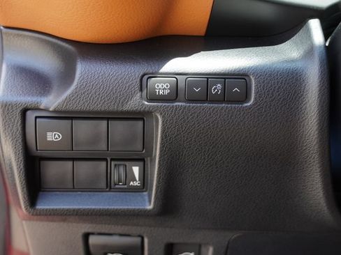 Used 2025 Lexus IS 350 F Sport RWD image 23