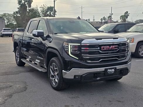 New 2026 GMC Sierra 1500 SLT image 3