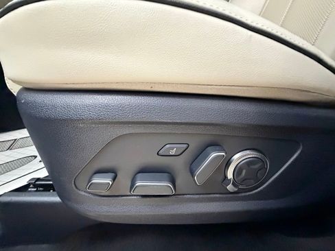 Used 2025 Hyundai Palisade Calligraphy image 26