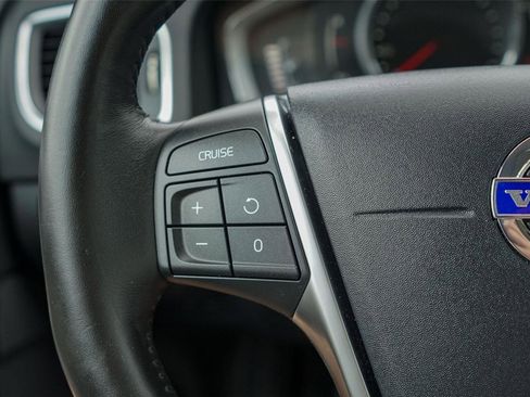 Used 2018 Volvo S60 T5 Dynamic w/ Vision Package image 17